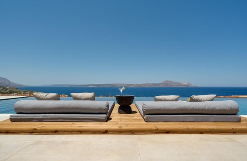 Apokoronas Villa | ARion Aesthesis Villa Fire Pit & Heated Pool