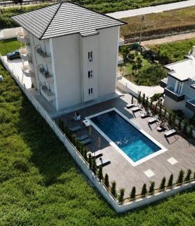 Golem Apartment | Arkej Pool Aparthotel