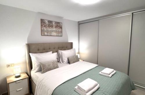 Karteros Apartment | Arothea Beachside House
