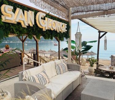 Pagi House | Art House Near to Saint George Beach by Konnect