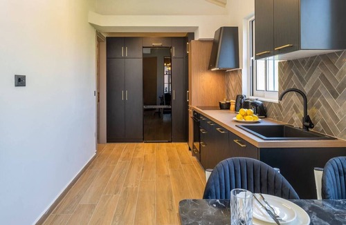 Argostoli Town Apartment | Art Suites Argostoli - Stylish Central Apartment with Balcony