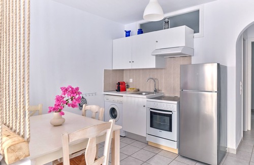 Piso Livadi House | Artemis | 1 Bedroom Apartment with partial mountaView and Patio, Cleopatra Home