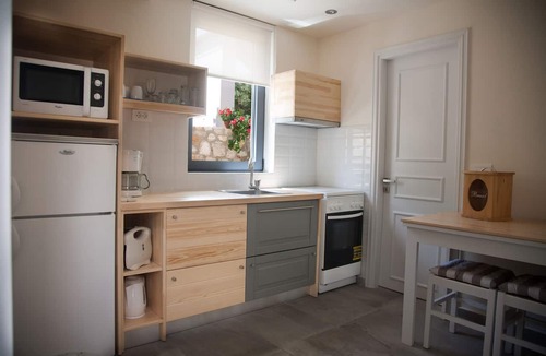 Stavros Apartment | Artemis Village apartments