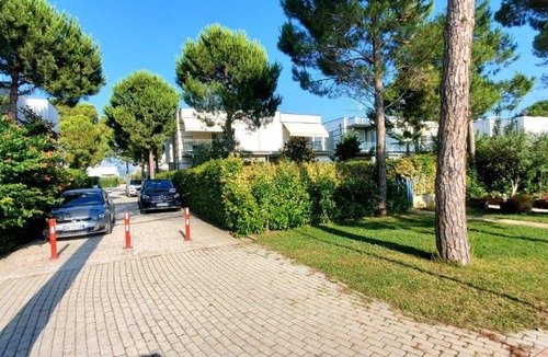 Ishem Villa | Artino 3BR Villa, pool and sport access - Perla Resort