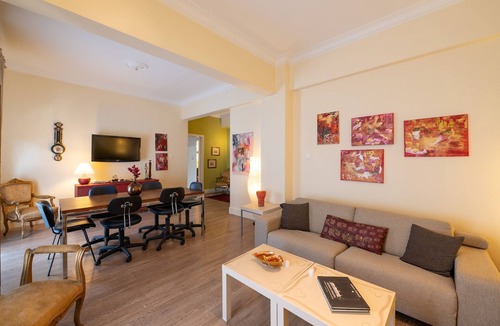 Kinosargous Apartment | ArtLine Residence in Acropolis district