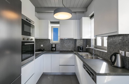 Lefktron Villa | Asanti Villas 1 - Luxurious Simplicity