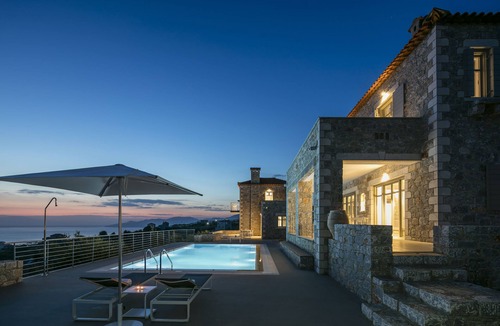 Lefktron Villa | Asanti Villas 2 - Luxurious Simplicity