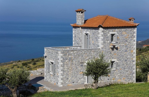 Lefktron Villa | Asanti Villas 2 - Luxurious Simplicity