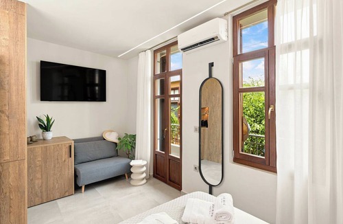 Old Town Rethymnon Apartment | Asikiko Suites - Rethymno Old Town Balcony Suite