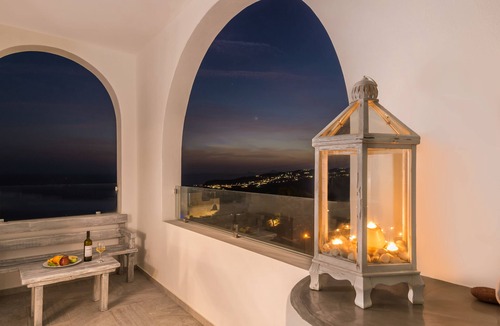Megalochori Villa | Aspronisi Luxury Villa