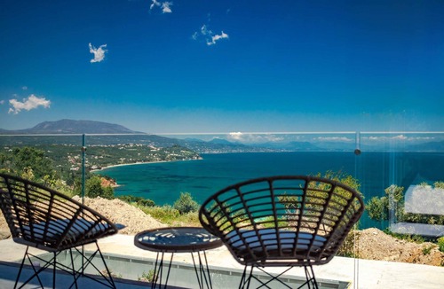 Pylos-Nestoras Apartment | Assini Estate - Panoramic Seaviews by the Pool