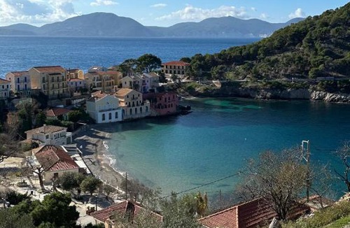 Frourion Apartment | Assos Caldera
