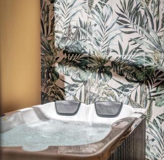 Ermoupoli Bed & Breakfast | ATELIER5 Suites