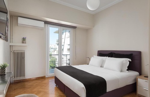 Ampelokipoi Apartment | Athenian Heritage Residences