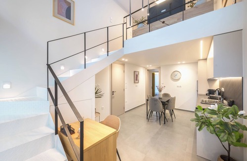 Kinosargous Apartment | Athens Secluded Apartments