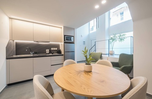 Kinosargous Apartment | Athens Secluded Apartments