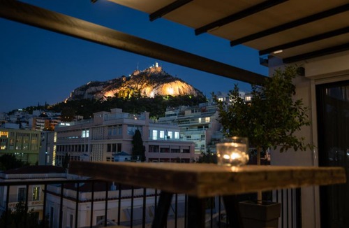Neapoli Apartment | Athens Skyline Loft