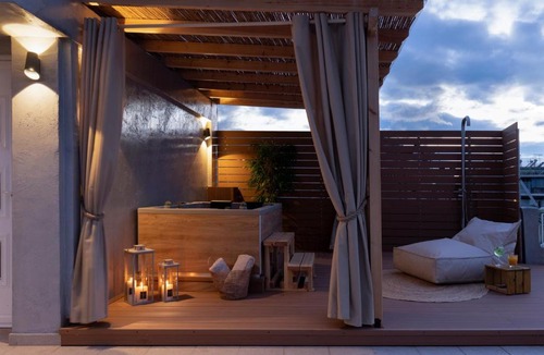 Attiki Apartment | Athens Top Penthouse Apartment With Spa 5' to Metro