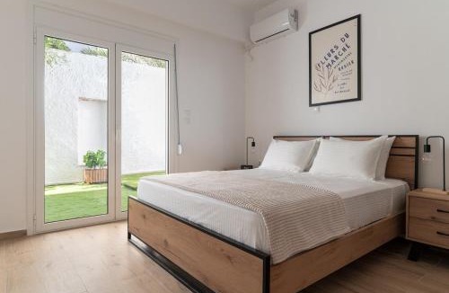 Platia Viktorias Apartment | Athens Urban Vibes 2 Backyard Bliss Patio