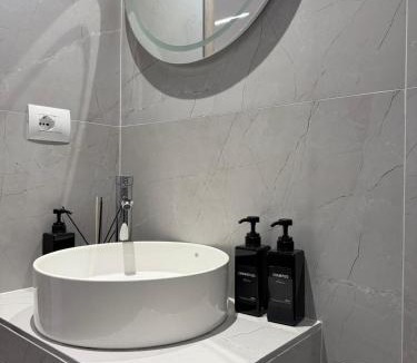 Delvine Apartment | Aura Rooms
