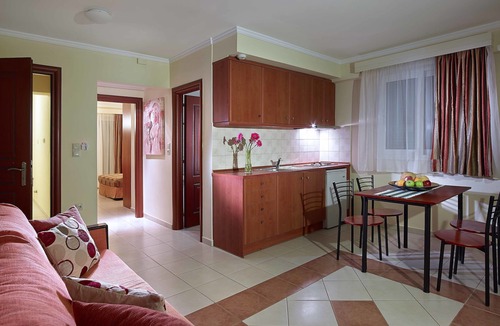 Eretria Apartment | Avantis Suites Hotel