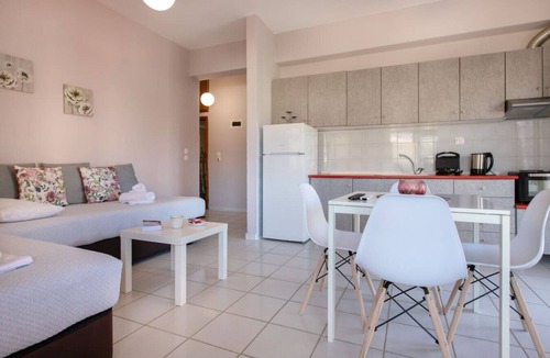 Haniotis Apartment | Avra Apartment by RentalsPro