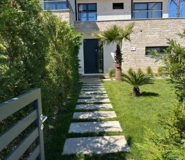 Ishem Villa | Azure Pool Villa