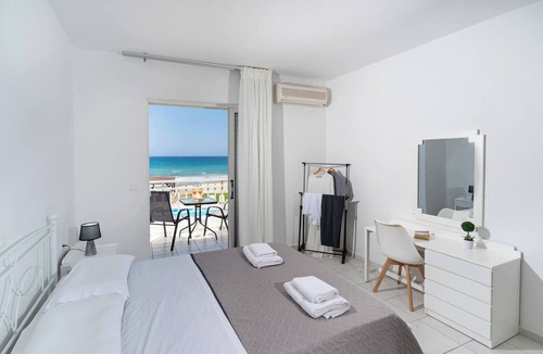 Rethymno Apartment | Azure Seaside Apt#6