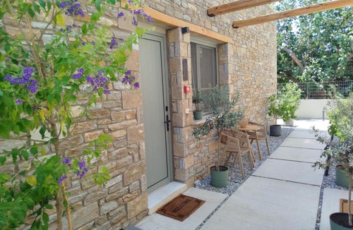 Potos Hotel | Azzure Luxury Suites