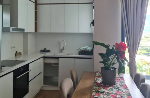 Orikum Hotel | B&B Champagne Vlore Bay