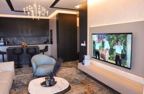 Prizren Apartment | BA HOME Delux Park Hill Residence, Pool & PS5