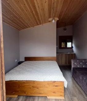 Lazarat House | Ballkoni i Goricës