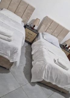 Sakës Hotel | Bar-Restaurant-Hotel-Familja