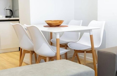 Tirana Apartment | Barrikada-E – Central Apartments with French Balcony in Tirana
