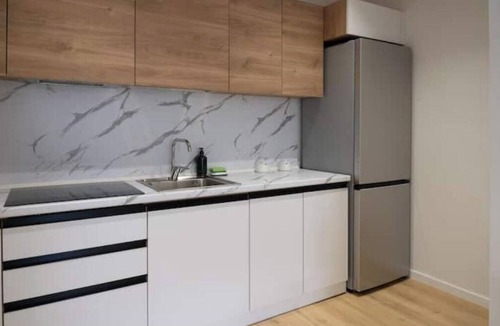 Tirana Apartment | Barrikada-E – Central Apartments with French Balcony in Walkable Tirana