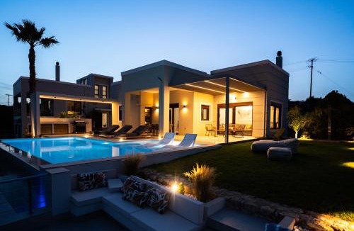 Pitharion Villa | Bay Overlook Villa heated pool