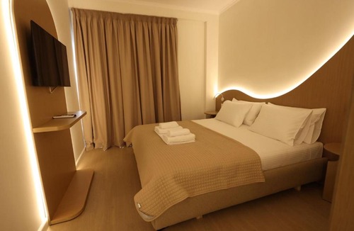 Himare Hotel | Bay View Hotel