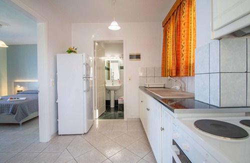 Amoudi Apartment | Baywatch 13 right on the water