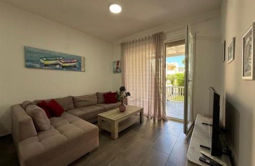 Ishem House | Beach Garden Home, Lalzi Bay