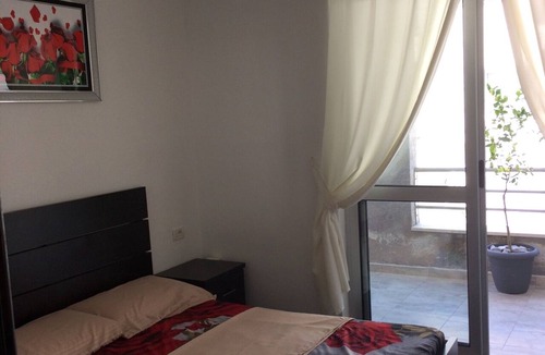 Shengjin Apartment | Beachfront apartment with a beautiful view of the city and the sea