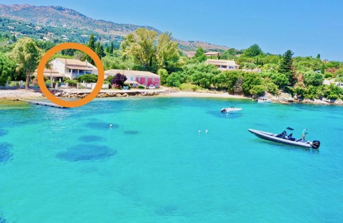 Kassiopi Villa | Beachfront House Christina with private heatable pool by DadoVillas