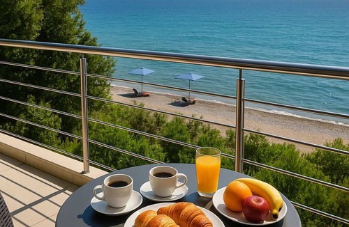 Kastellocampos Apartment | Beachfront Rio Escape - Luxurious Coastal Retreat