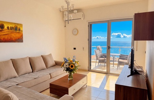Durres Apartment | Beachfront- Sea View Holiday Home 105
