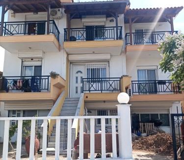 Flogita Apartment | Beachfront Villa Jordan