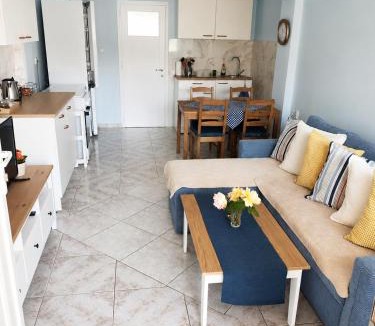 Flogita Apartment | Beachfront Villa Jordan