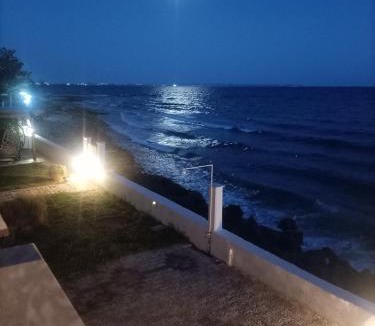 Flogita Apartment | Beachfront Villa Jordan