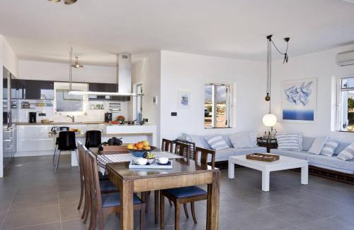 Naxos Villa | Beachfront Villa Thesseus