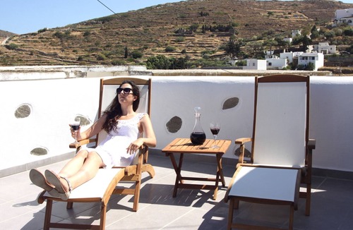 Lefkes Villa | Beautiful traditional house with private terraces and jacuzzi