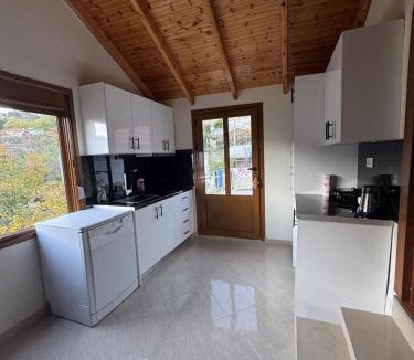 Gjirokaster House | Bedena House