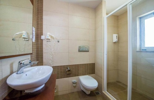 Maleme Hotel | Bella Pais – Cozy Garden View Studio Steps from Maleme Beach